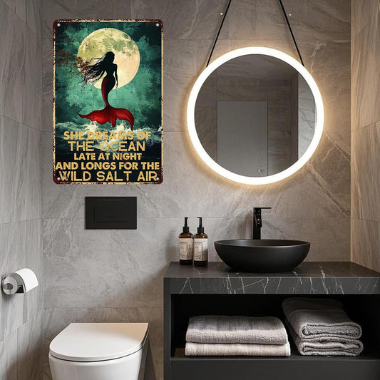 She Dreams of The Ocean