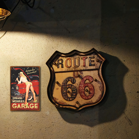 Pin Up Girl - GREASE MONKEY