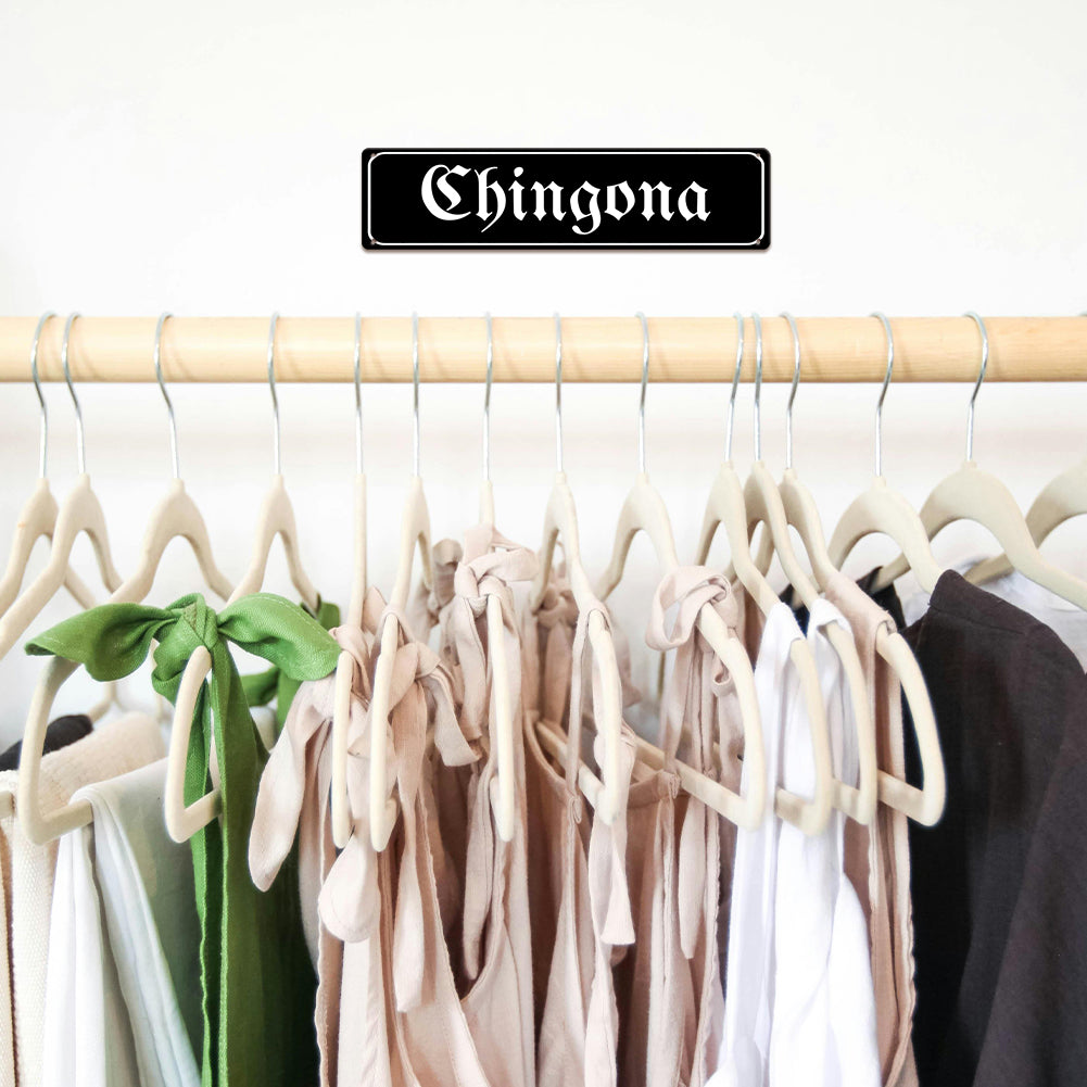 Chingona Metal Sign – Latina Empowerment Wall Decor