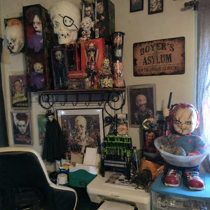 Custom Name’s Asylum Metal Sign – Personalized Horror Halloween Wall Decor
