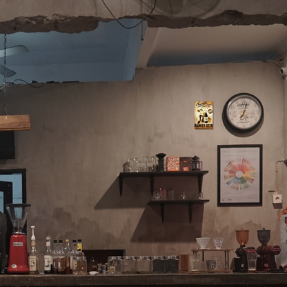 Rainier Beer Vintage Seattle Brewing Metal Sign