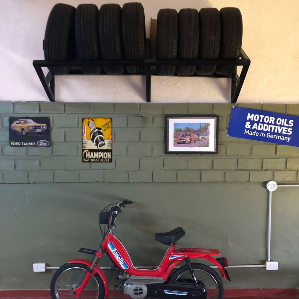 Champion Spark Plugs – Vintage Garage Tin Sign