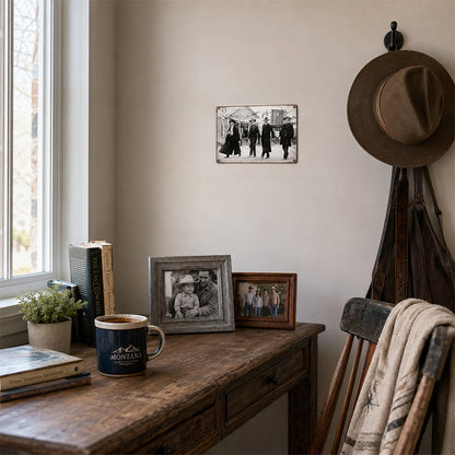 Western Gunslinger Metal Sign – Old West Cowboy Wall Decor